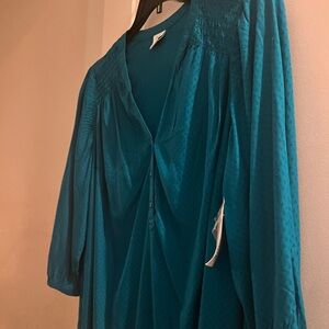 Croft & Barrow Teal Textured Blouse Size 1X. New With Tags. Flowy V-Neck